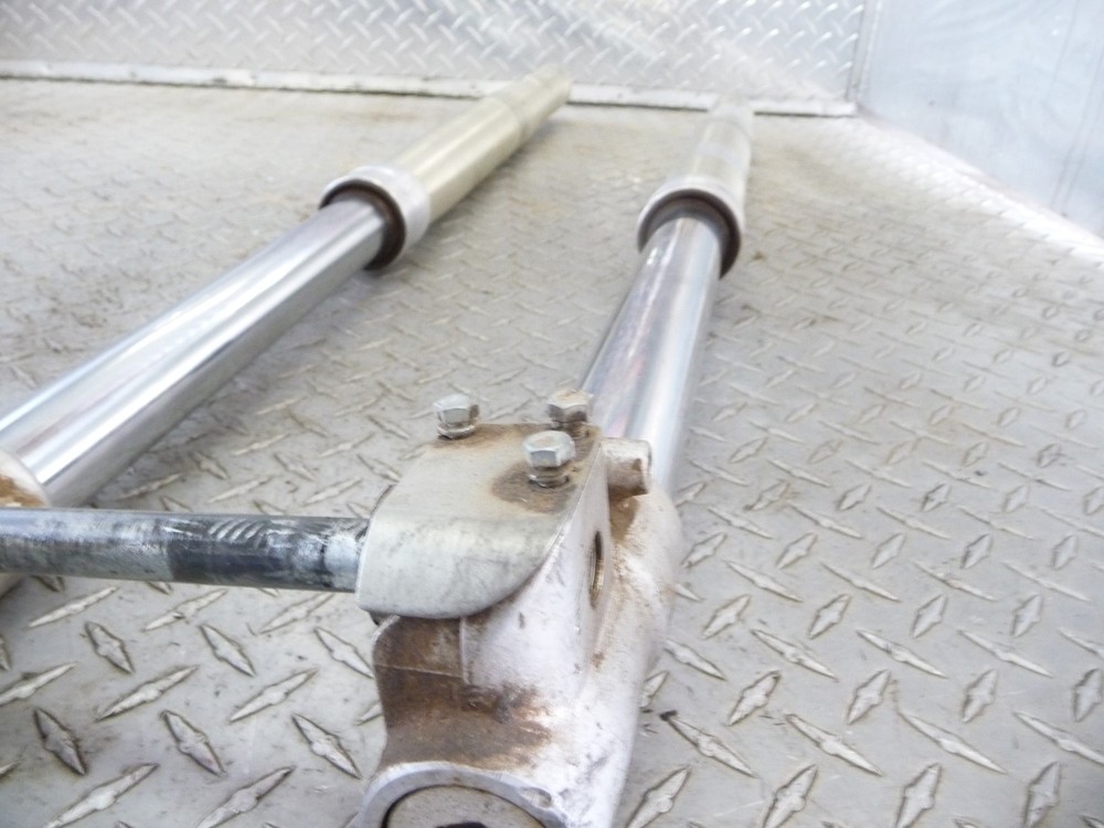 Yamaha YZ250 Fork Set with Axle #351