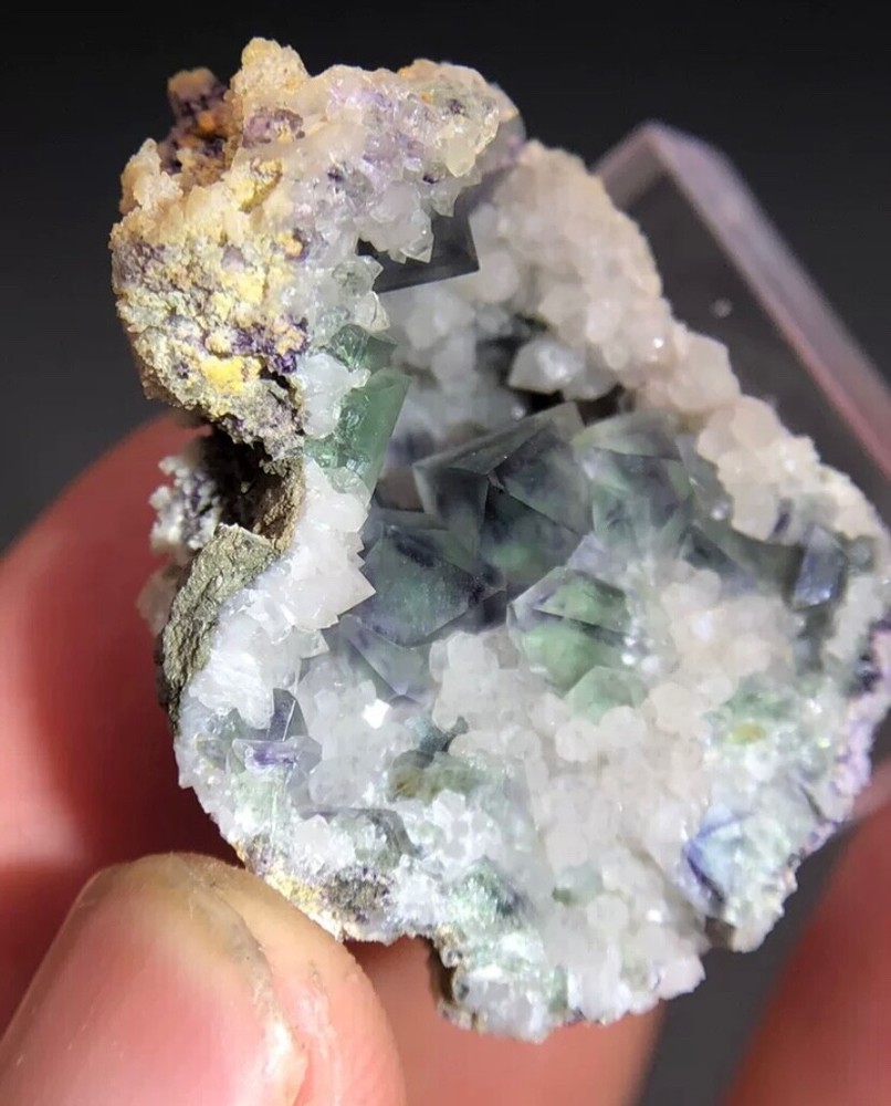 Natural rare octahedral pyrolytic geodes come from China