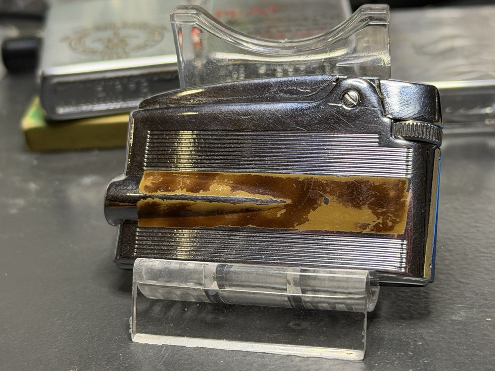 Vintage Ronson Varaflame Adonis / SPARKS