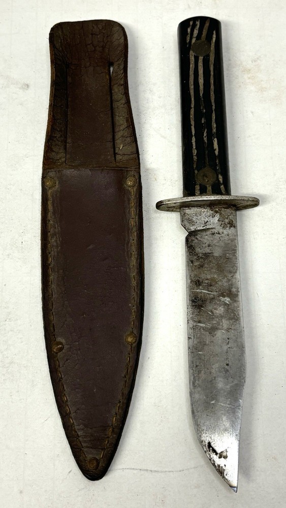 Vintage Unmarked Fixed Blade 5” Knife w/ Leather Sheath