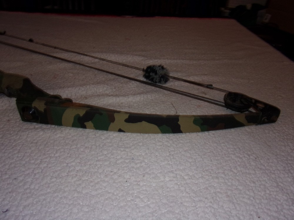 Vintage Darton Archery Trailmaster Compound Bow