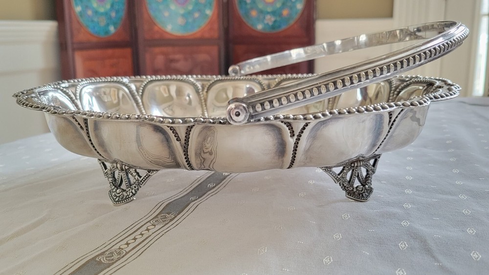 Antique ALBERT J. BEARDSHAW & CO OLD SHEFFIELD SILVER PLATE FOOTED BASKET