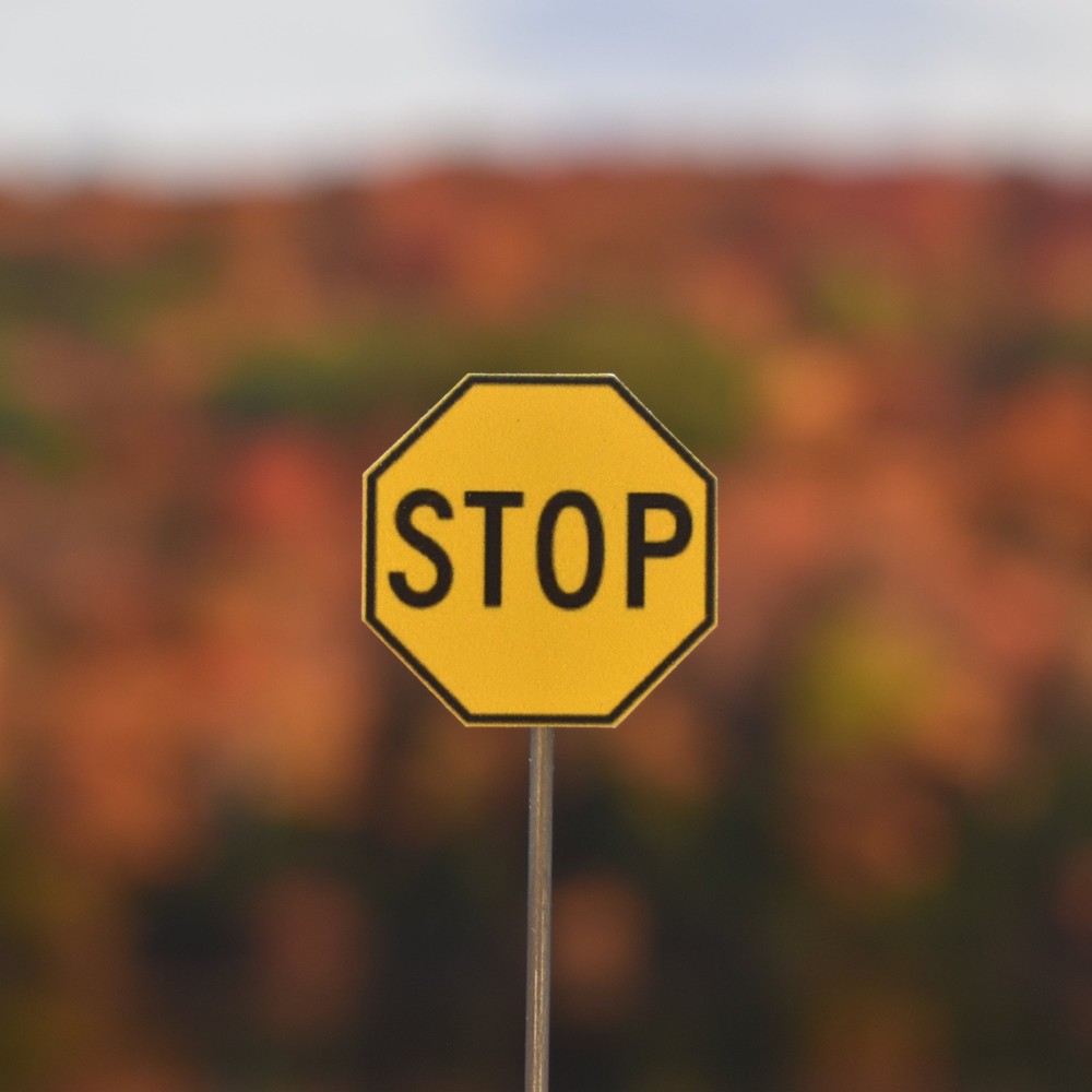 N Scale - Yellow Stop Sign - 2 Pack