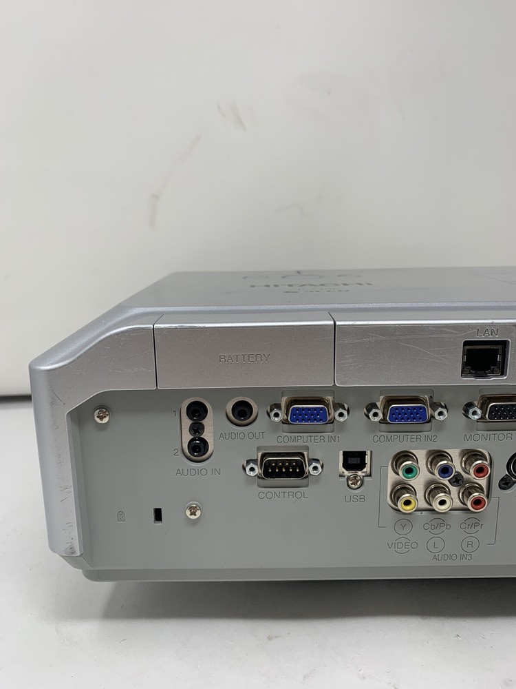 Hitachi CP-X306 3LCD Projector