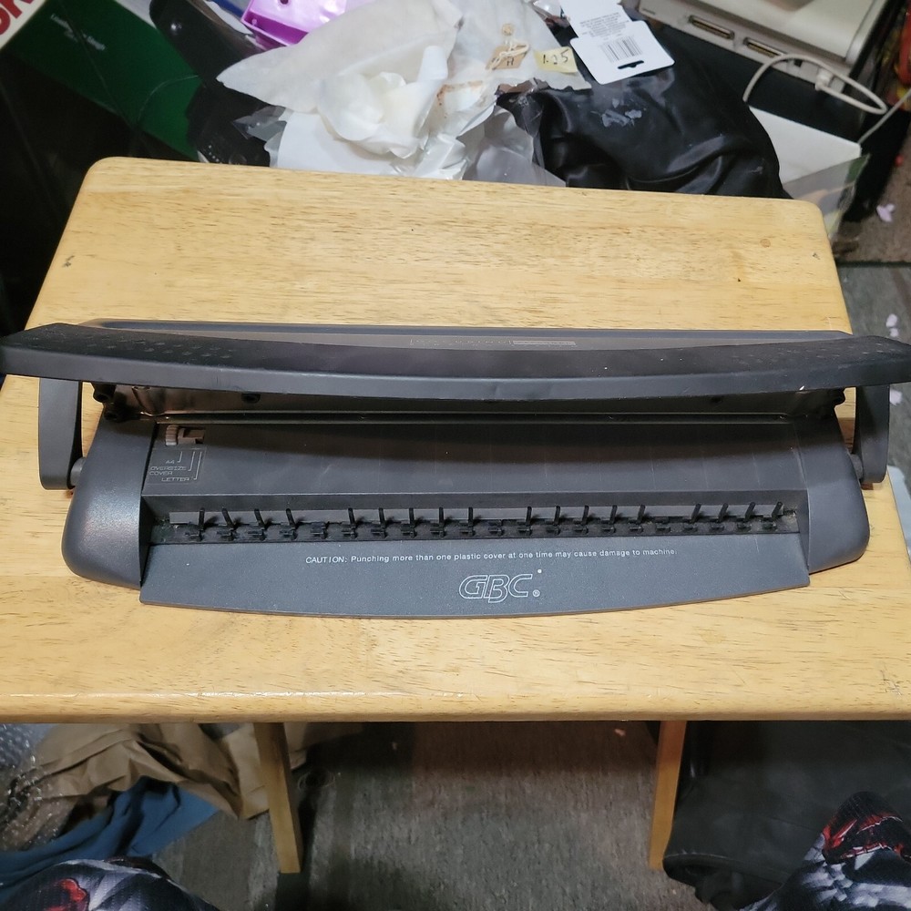 GBC Docubind Personal Presentation Binding System Machine