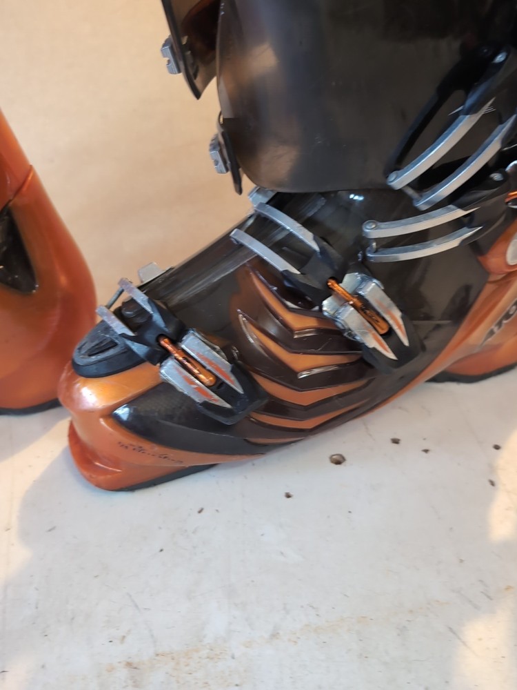 ATOMIC HAWX PLUS Ski Boots, 29-29.5