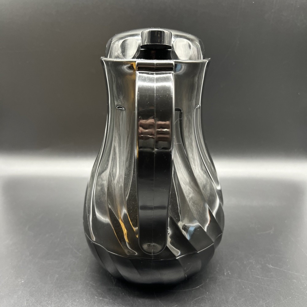 Winco 42 Ounce Black Swirl Beverage Server Insulated Lining