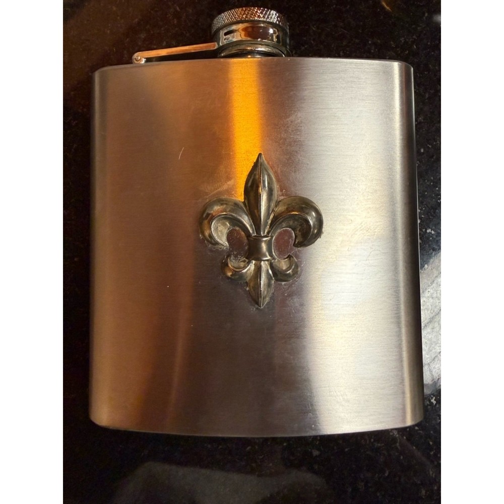 Fleur-de-Lis Silver tone Hip Flask