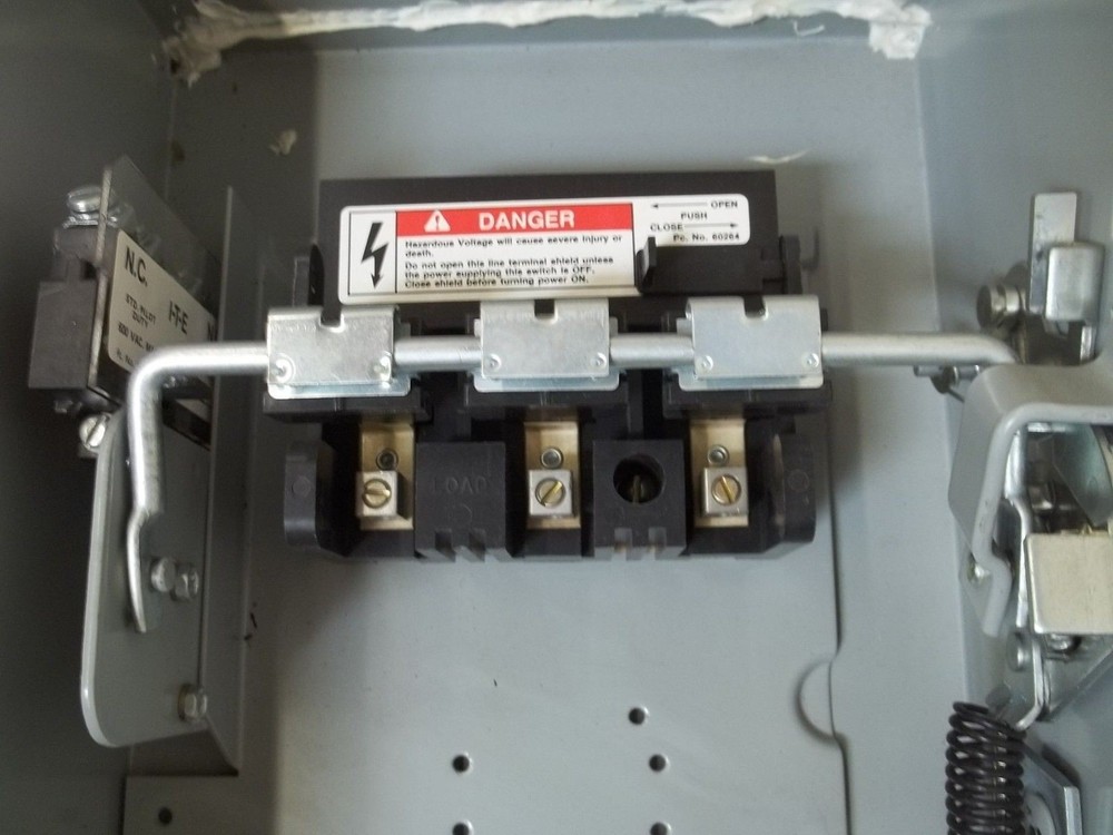 I-T-E NF351H ENCLOSED SWITCH NSNP