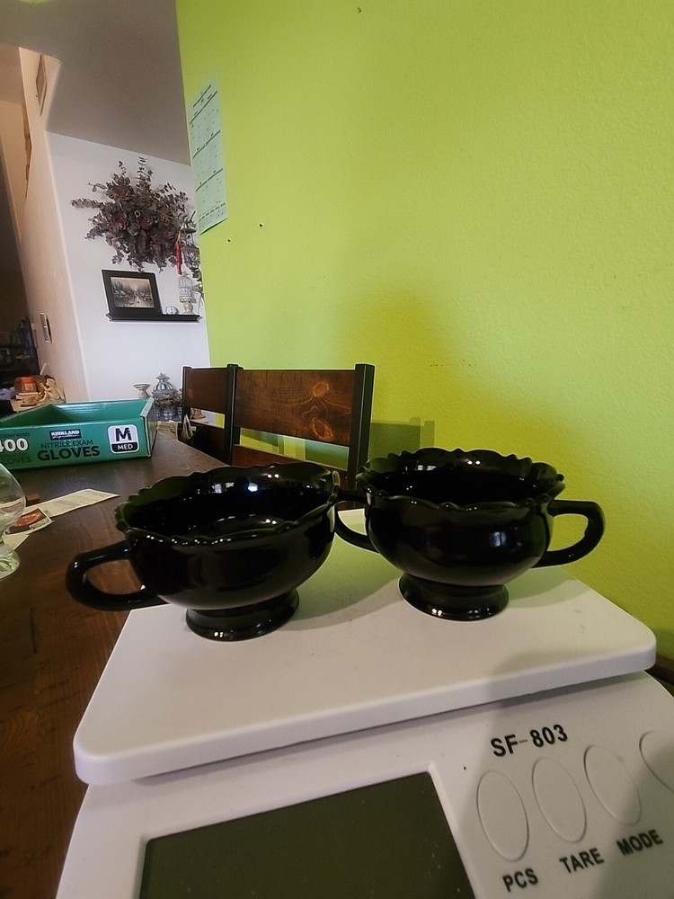 Black Glass Sugar And Creamer Set L.E Smith