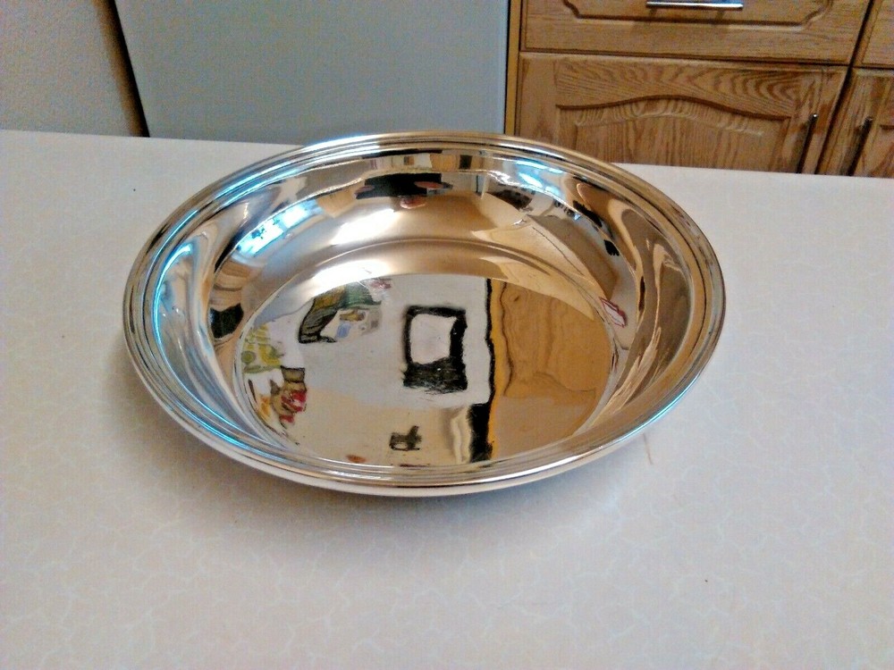 Vintage Silver Plated Round Serving Dish - 9.5" diameter (3744)