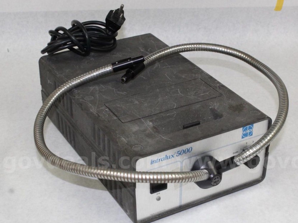 Volpi AG Intralux 5000 Fiberoptic Laboratory Light Source Portable Unit