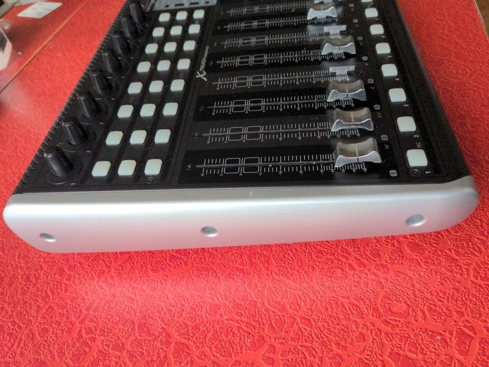 Behringer X-Touch Compact Universal Control Surface Music Recording Studio Mixer