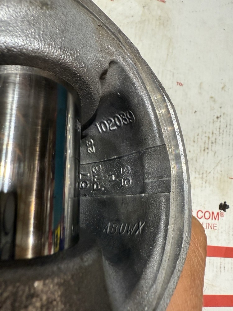Cummins 6bta STD size piston 5591
