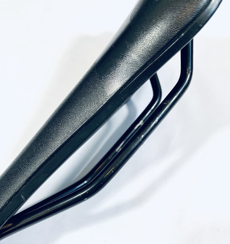 Giant Contact Forward Saddle Black- Used