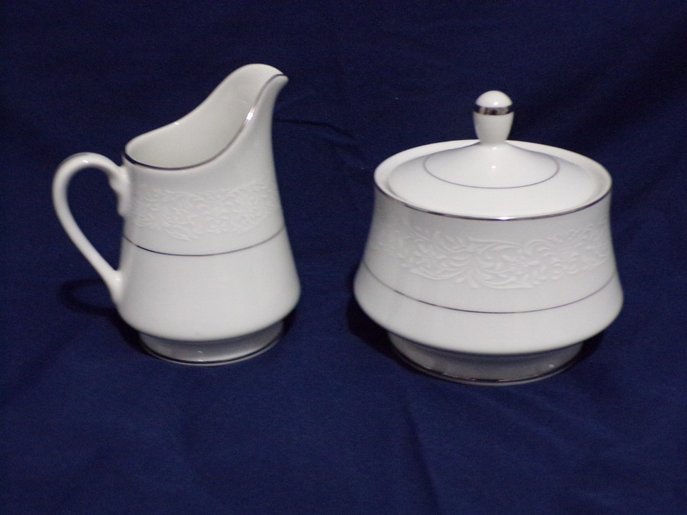 Premier Fine China Dinnerware "Candlelight" L5401 Creamer & Lidded Sugar Set