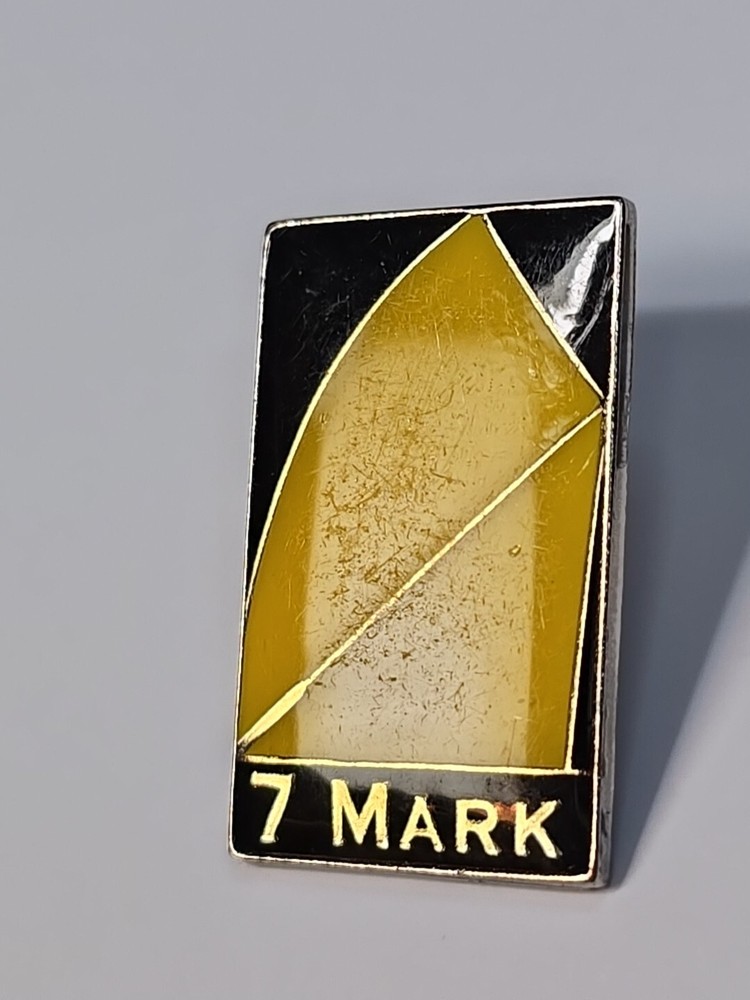 7 Mark Darts Score Lapel Pin