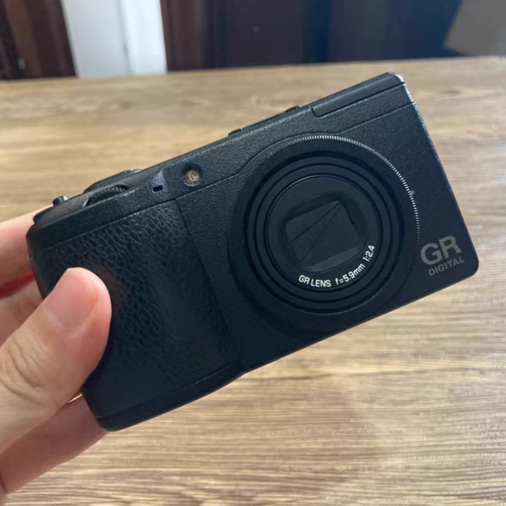 Ricoh GR Digital II GRD2 Compact Digital Camera Fully Tested 90% New