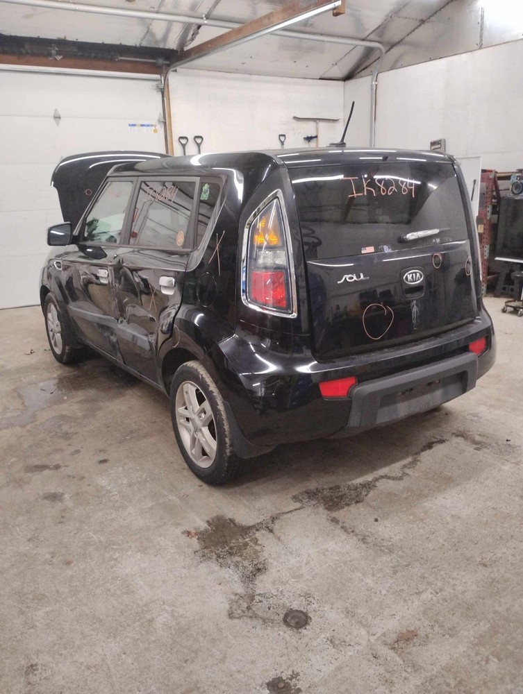 Spindle Knuckle Front KIA SOUL Left 10 11