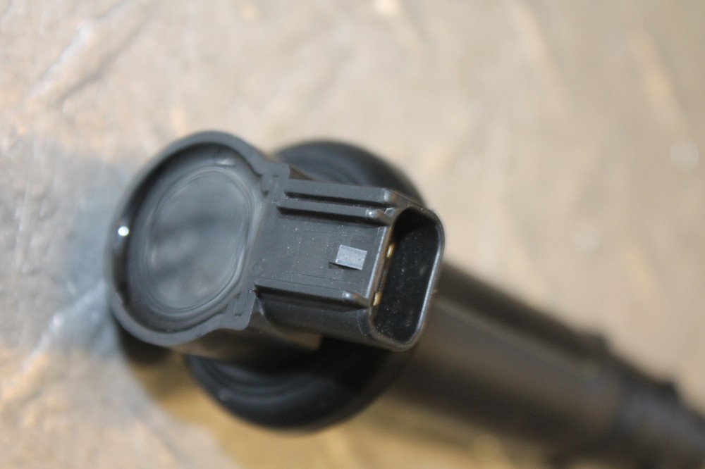 2015 YAMAHA FJ09 IGNITION COIL SPARK PLUG CAP