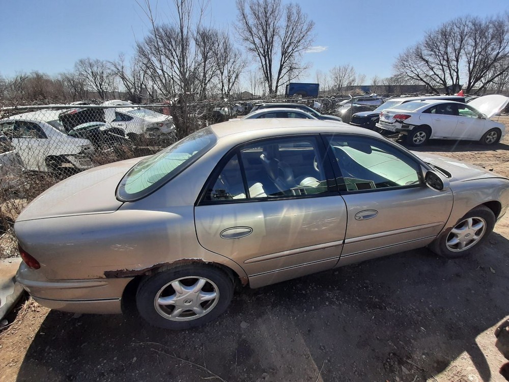 REGAL 2002 High Mounted Stop Light 935836