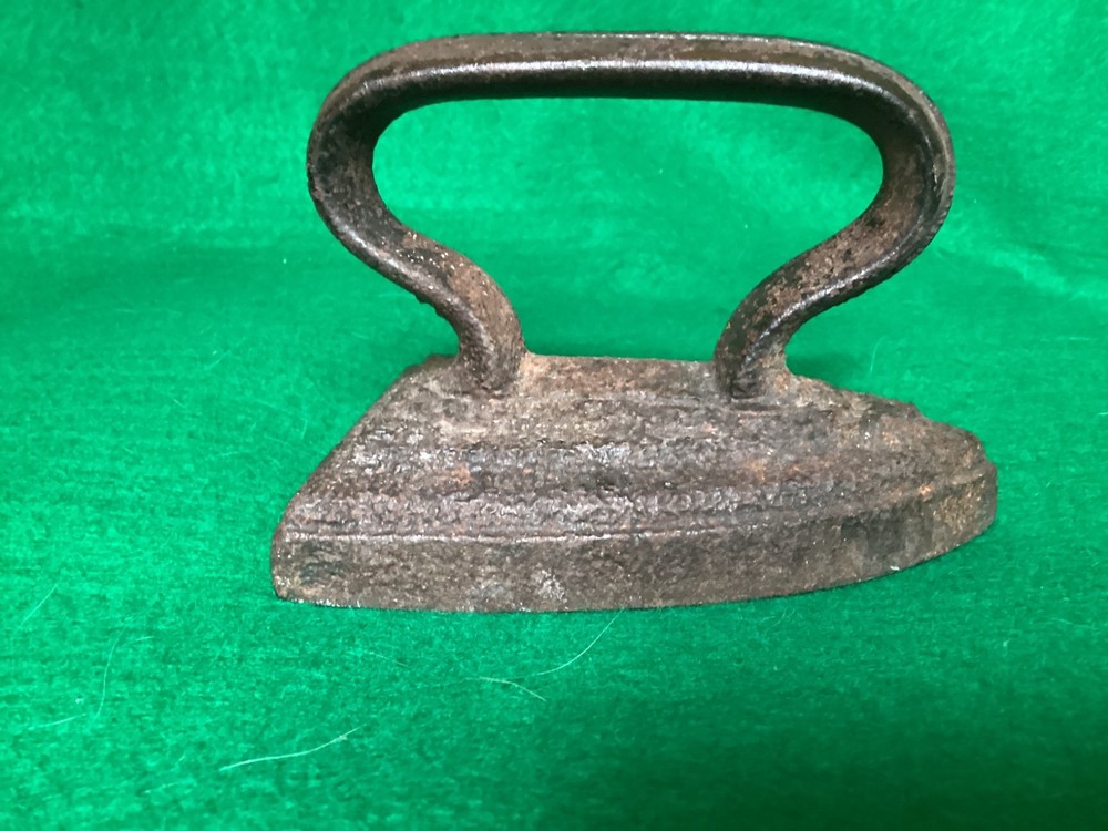 Vtg Cast Iron Flat Iron