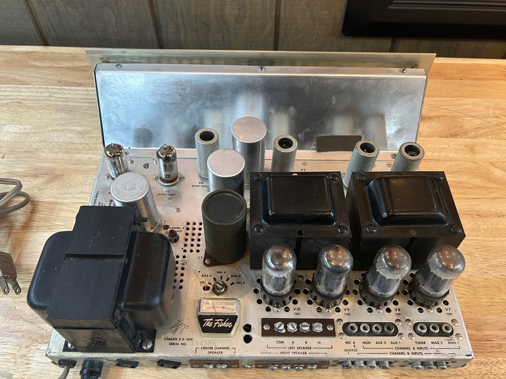 Fisher Model KX200 Integrated Stereo Master Control Amplifier Sericed Excellent