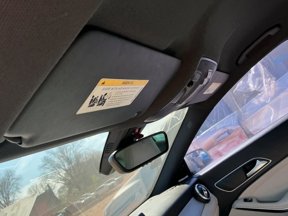 CLA250 2016 Glove Box 5008476