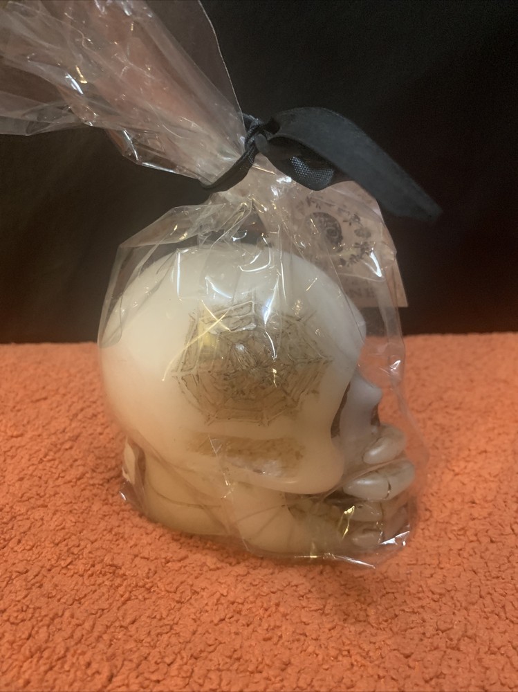 Mortar & Bone Skull Head candle
