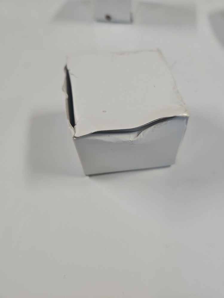 WAMCO Universal Replacement Lamp WL-1524. (zb)