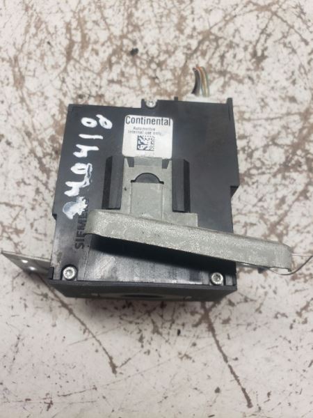 2010-2013 INFINITI G37 Ignition Switch Start And Stop Button OEM