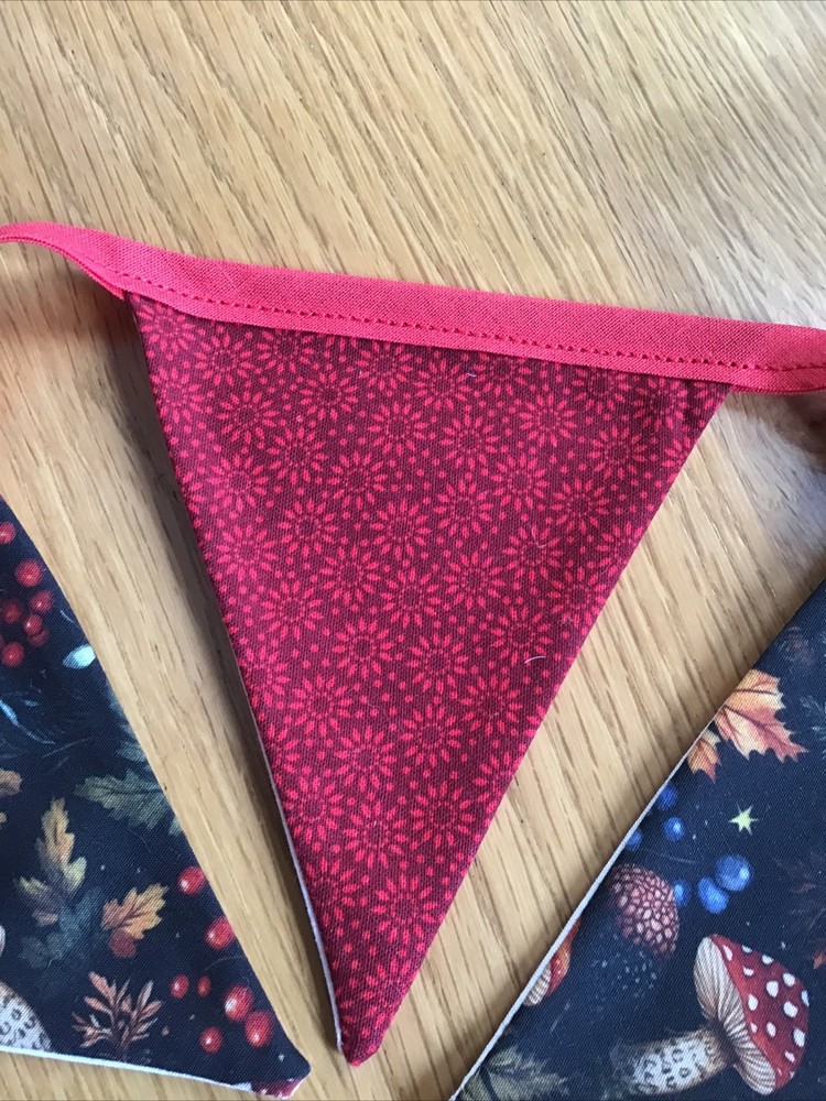 Unique Handmade Bunting Toadstool 🍄 Handmade Buttons Approx 2 METER 11 FLAGS