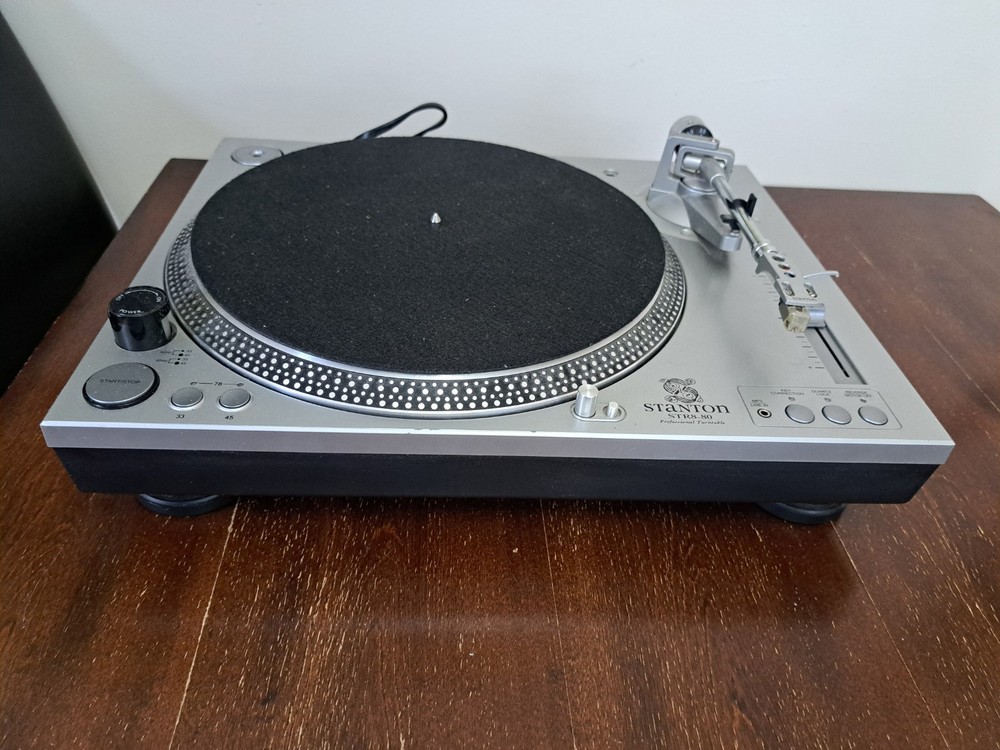 Stanton Str8 80 Turntable