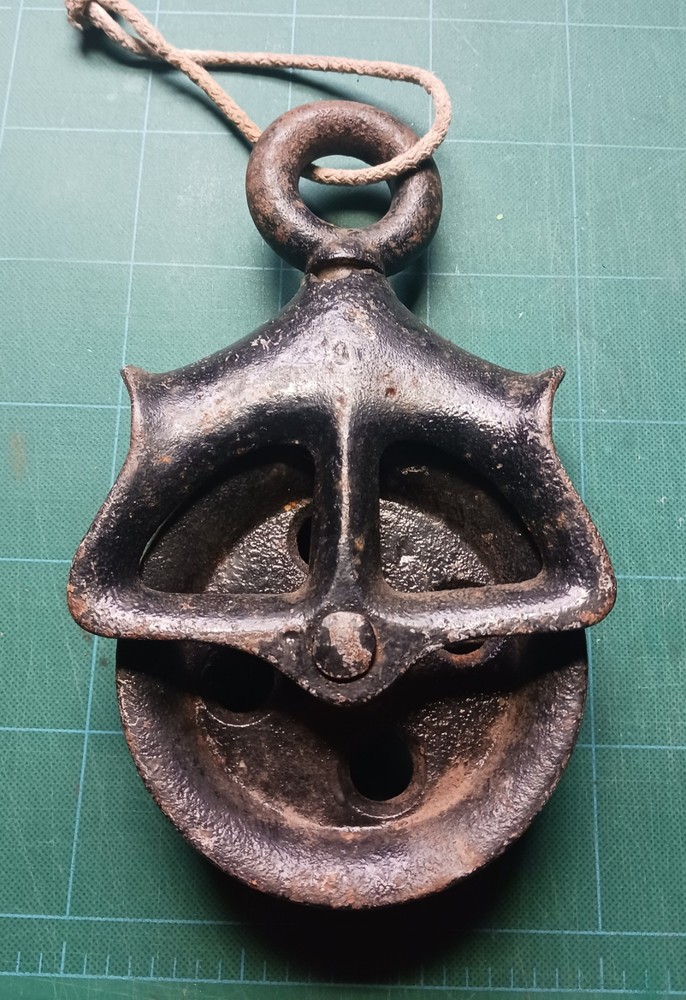 Antique Cast Iron Barn Pulley