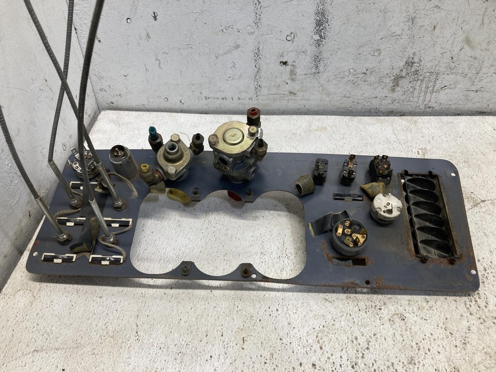 Volvo WIA SWITCH Dash Panel - Used