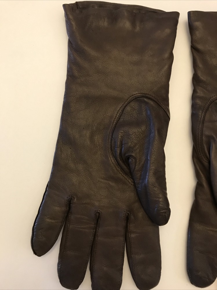 beautiful brown lady gloves medium length 