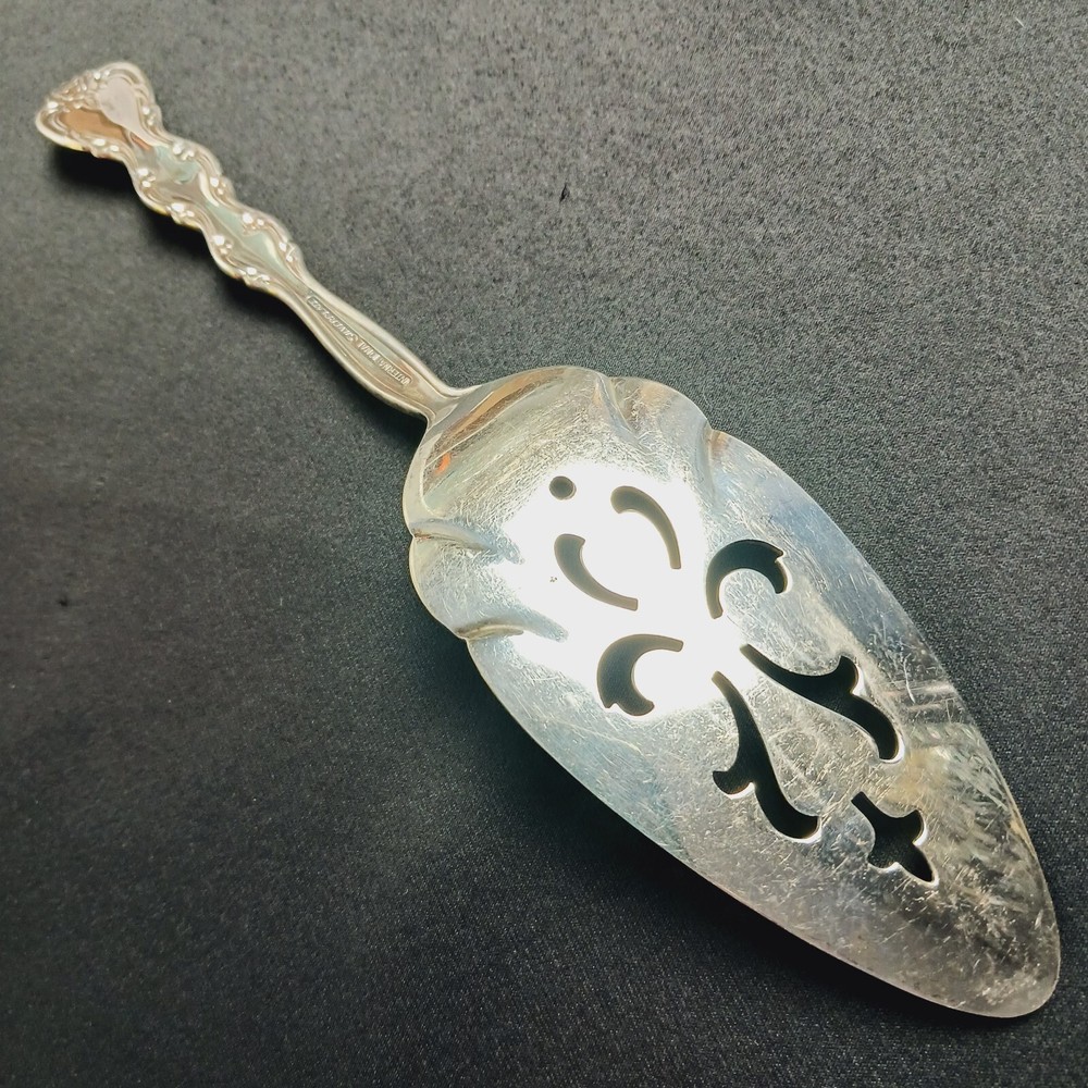 International Silver Silverplate Interlude Pierced Pie Server 10 3/8" Flatware