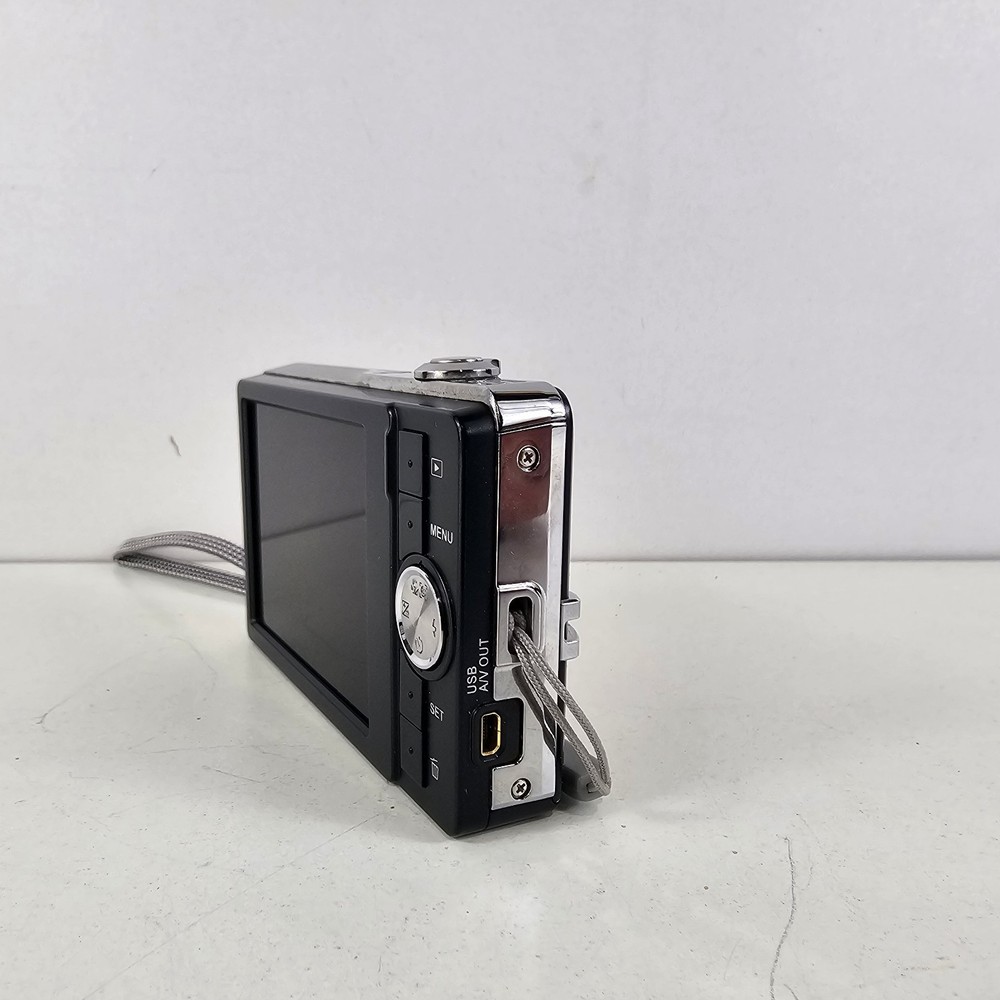 Hitachi HDC-1098E Digital Camera - Black