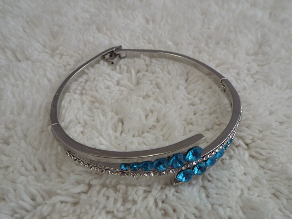 Silvertone Blue Rhinestone Bracelet (A2)