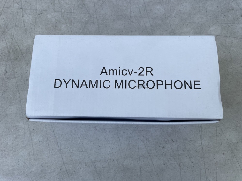 Amicv-2R Dynamic Microphone And Cord NEW OPENED KARAOKE?