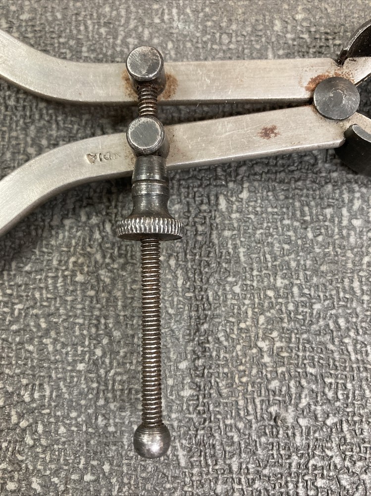 Outside Caliper Flat Leg