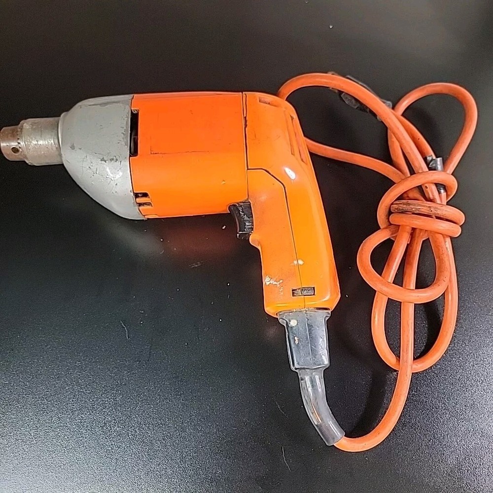 VINTAGE BLACK & DECKER TOOLS 3/8" ELECTRIC DRILL 7130