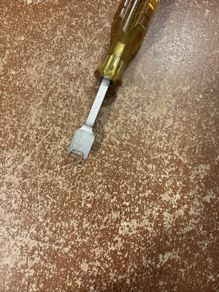Rare Vintage Mac Tools Spring Loaded Specialty Screwdriver
