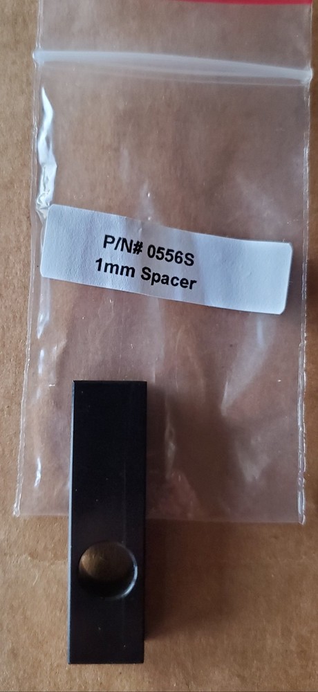 Jasco CD Spectroscopy Rectangular spacer for  1 mm path length cells NEW