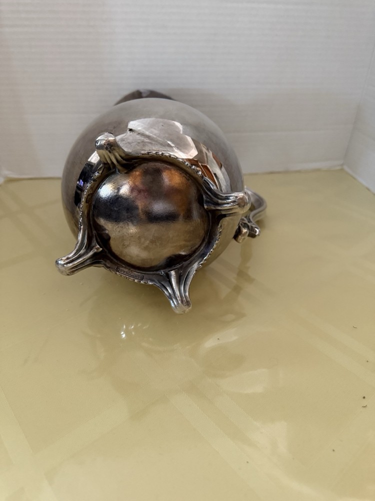 Silver plated Water Or Liquid Server