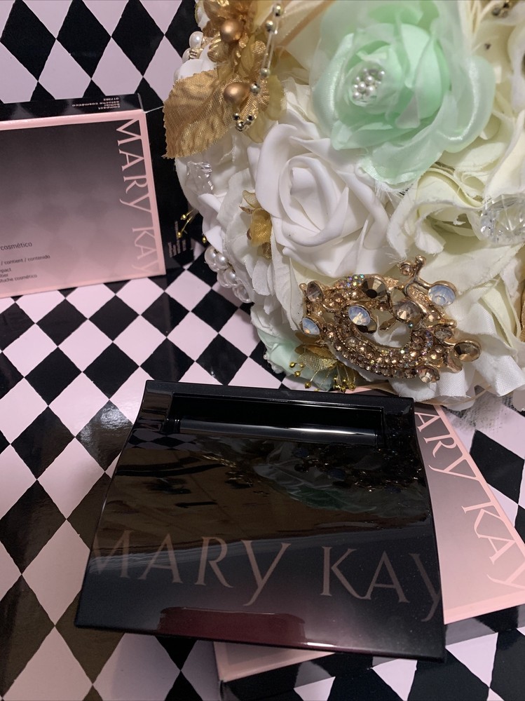 MARY KAY COMPACT BOITIER 017362