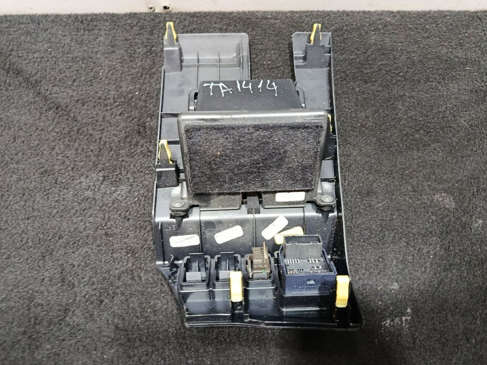 TOYOTA AURIS MK2 E180 DASH STORAE COMPARTMENT SWITCH PANEL 55545-02090