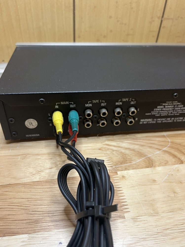 Realistic 12 Band Stereo Frequency Equalizer Model 31-2009