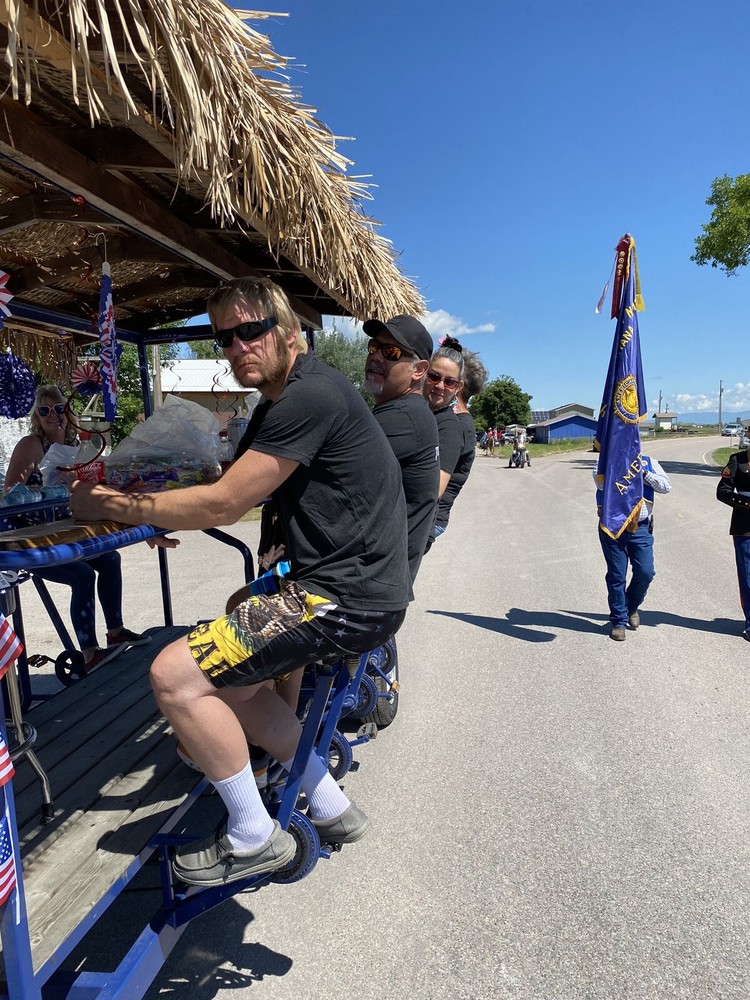 BAR ON WHEELS - Party Peddler