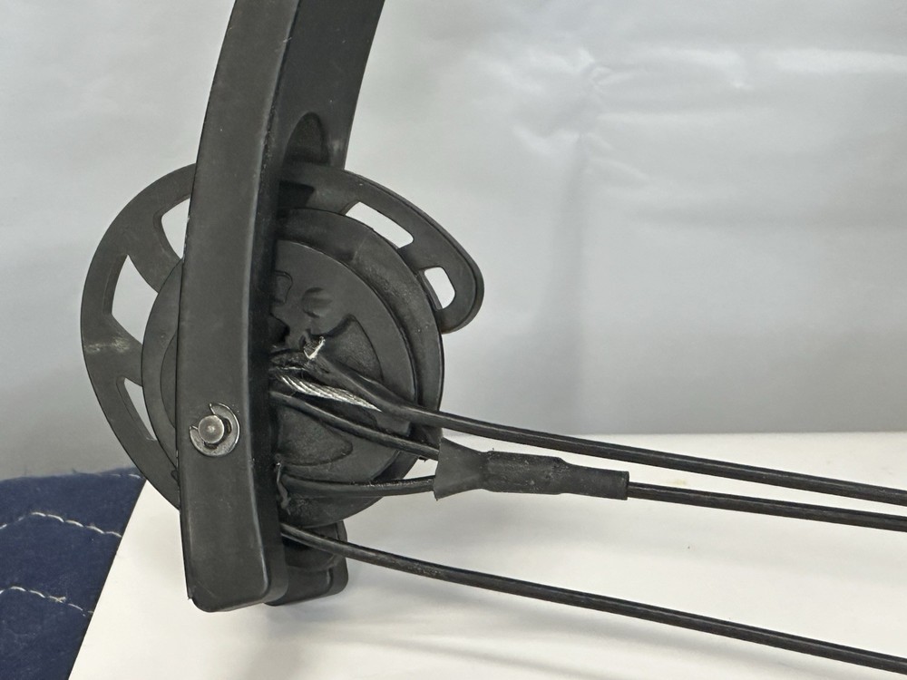 Barnett Tomcat Compound Bow - As Is